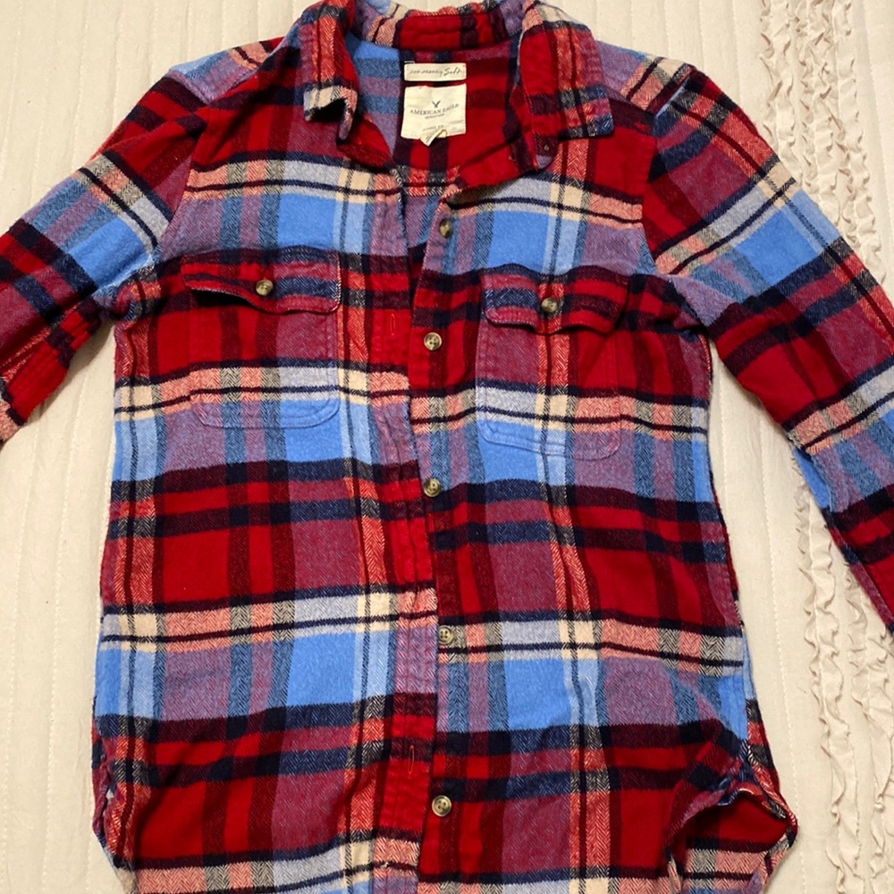 American Eagle Outfitters Flannel long sleeve classic fit. Size S, plaid.